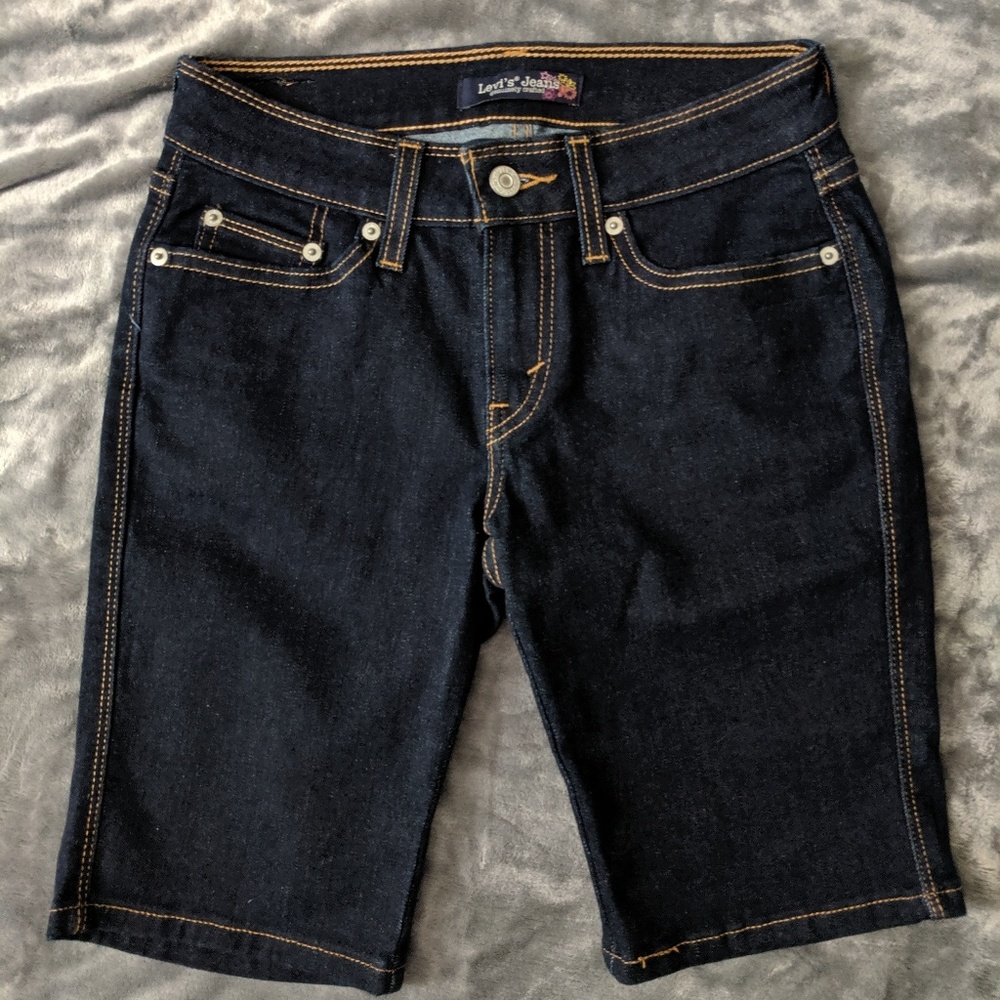 Levi's Low Rise Bermuda Shorts